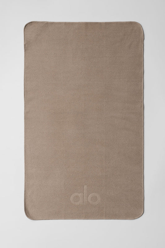 Performance No Sweat Hand Towel - Gravel